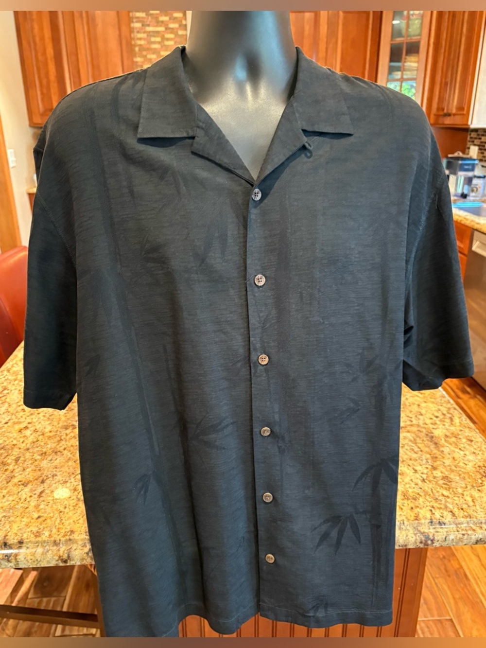 Tommy Bahama Short Sleeve 100% silk Camp Shirt. Sharp black w/tropical highlight